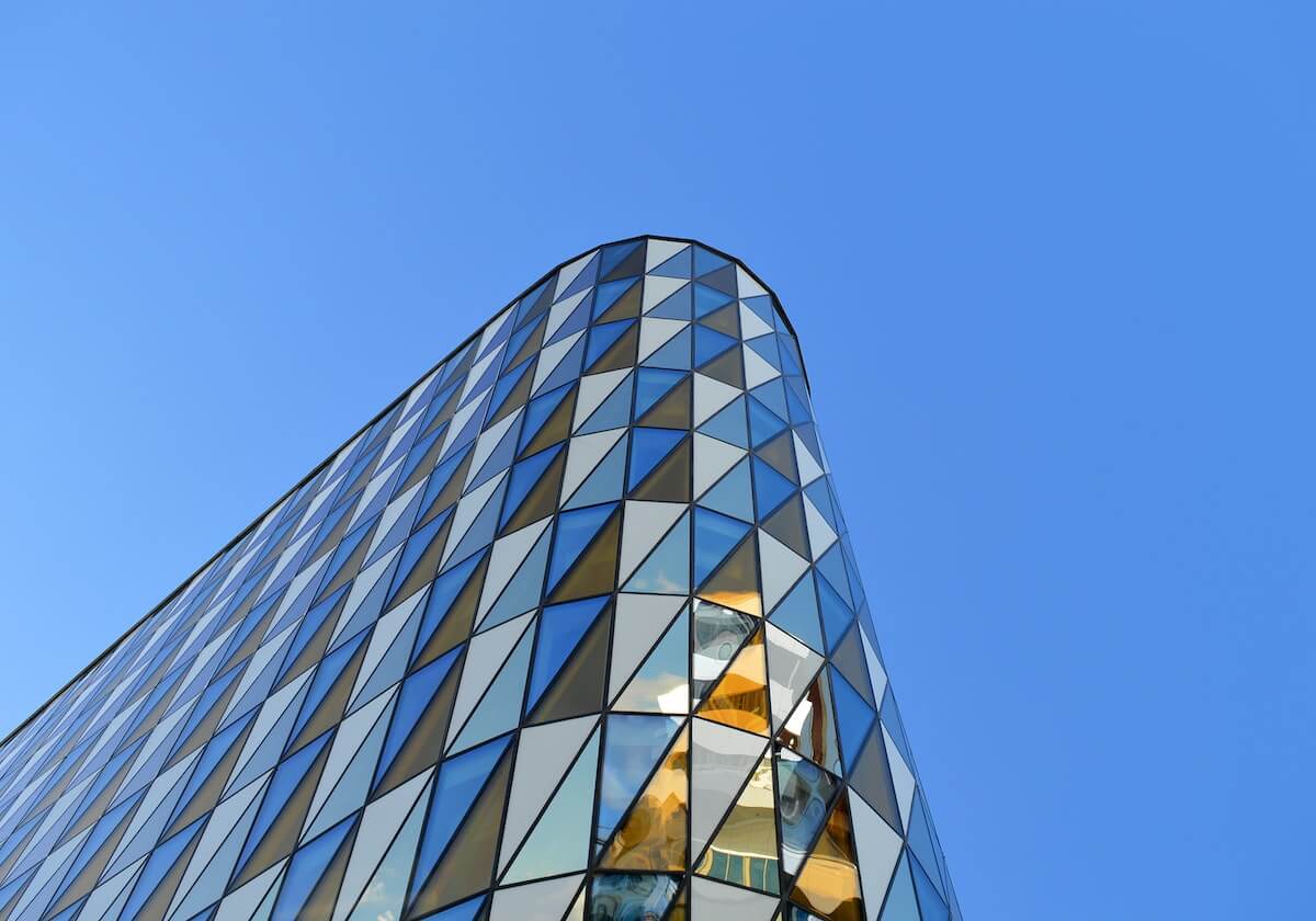 欧冠赛场巴萨7-2大胜纽卡,马竞总比分7-5热刺,西甲三强全部晋级八强!