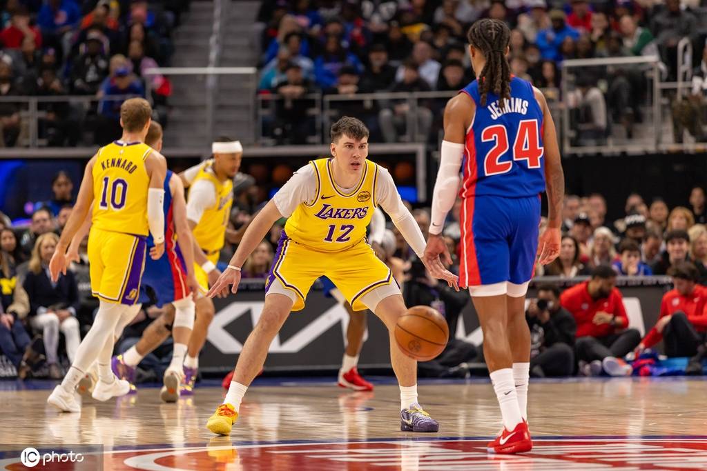 湖人9连胜终结不是悲剧 老詹彻底臣服争冠有戏了?