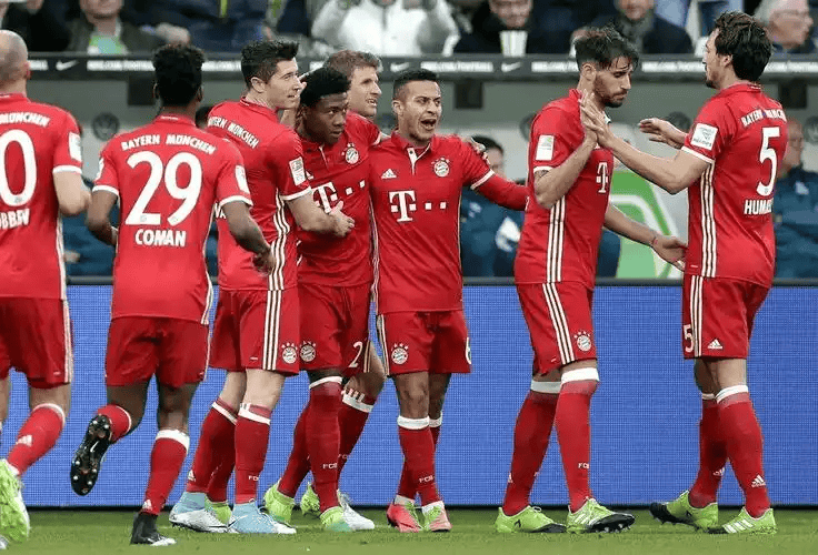 欧冠巅峰德比!拜仁主场迎战皇马,首回合2-1悬念拉满,谁能锁定四强?